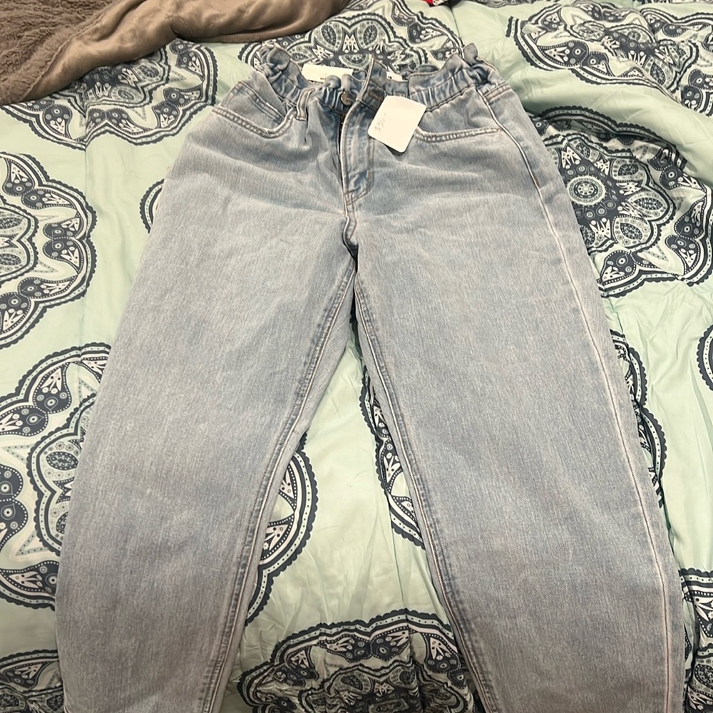 NWT I’m selling these brand new pair of Mica jeans I bought from a boutique.